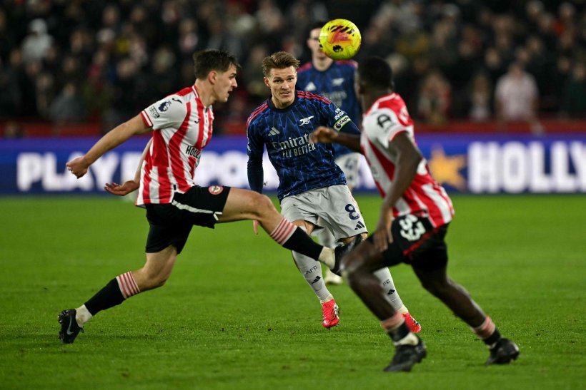 برينتفورد يعيق مسيرة آرسنال بالتعادل المثير في الدوري الإنجليزي