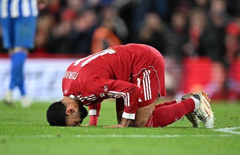 بعد تألقه ضد برايتون: مصير محمد صلاح مع ليفربول مثار للجدل