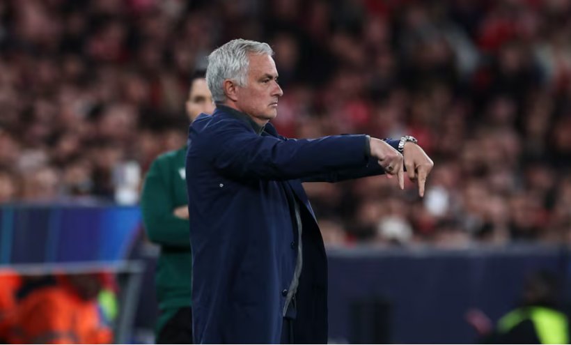 جوزيه مورينيو يكشف ملابسات طرده ويعلق على فينيسيوس بعد خسارة بنفيكا