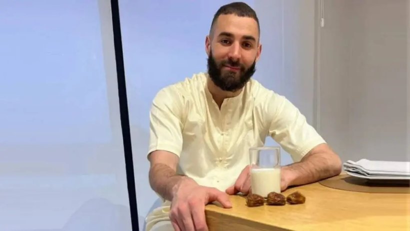 كريم بنزيما يتحدث عن رمضان وتألقه في الهلال: أجواء الشهر تعمل سحرها