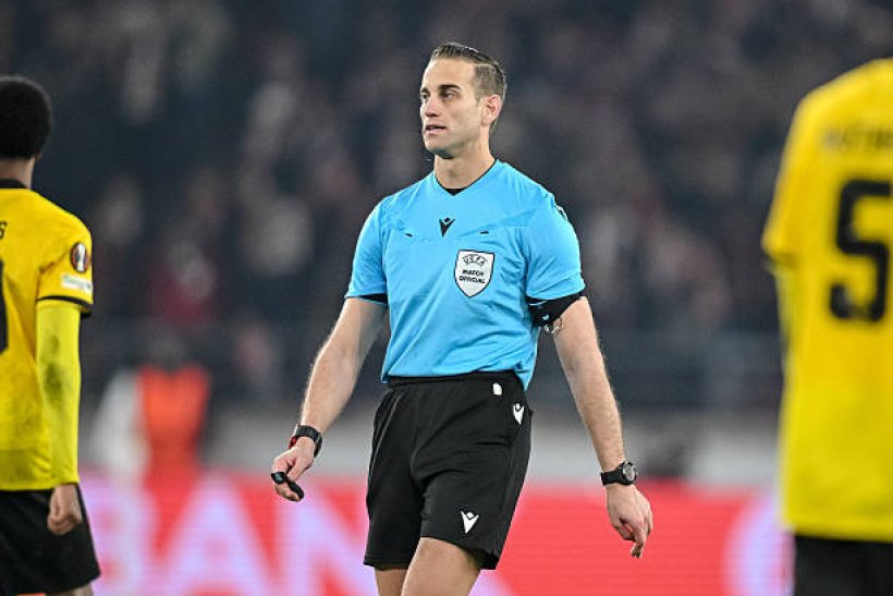 برشلونة يستعد لمواجهة ليفانتي تحت قيادة الحكم خافيير ألبيرولا روجاس