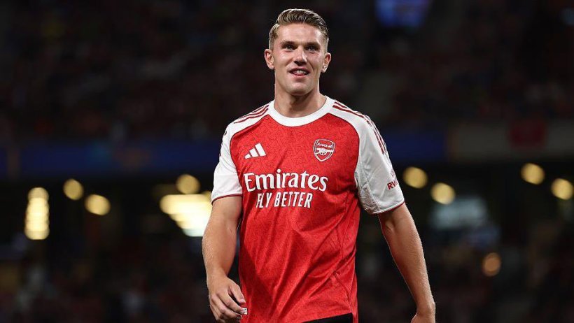 فيكتور جيوكيريس يتألق ويعبر عن سعادته بعد انتصار آرسنال الساحق على توتنهام