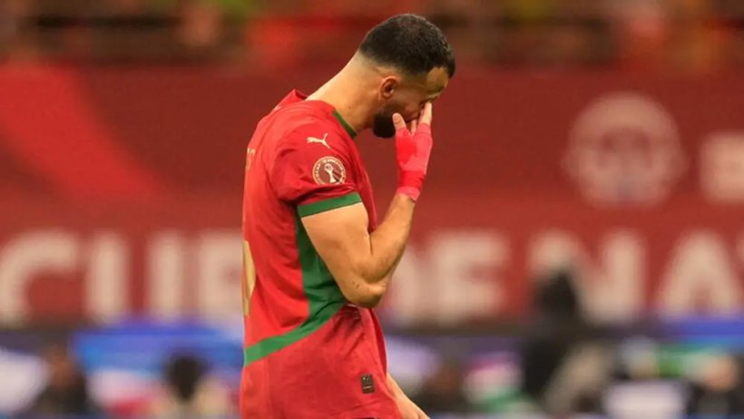 رومان سايس ينهي مسيرته الدولية: اعتزال بعد رحلة حافلة مع منتخب المغرب