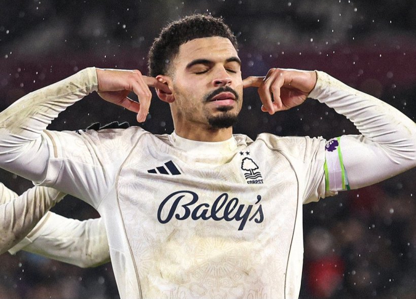 مانشستر يونايتد يستهدف ضم مورغان غيبس وايت نجم نوتنغهام فورست لتعزيز خط الوسط