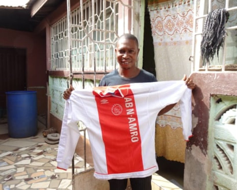 جون كوانساه: رحلة الألم والأمل بعد الإصابة المدمرة في عالم كرة القدم