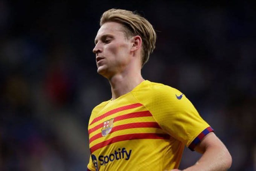 برشلونة يتلقى ضربة موجعة بغياب دي يونج لشهر بسبب الإصابة