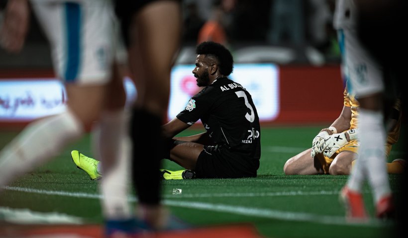 علي البليهي يشعل الجدل في الشباب بأرقام دفاعية مقلقة