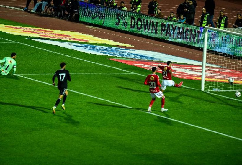 الأهلي يُخفق في تحقيق الفوز أمام زد بالتعادل 1-1 في الدوري المصري
