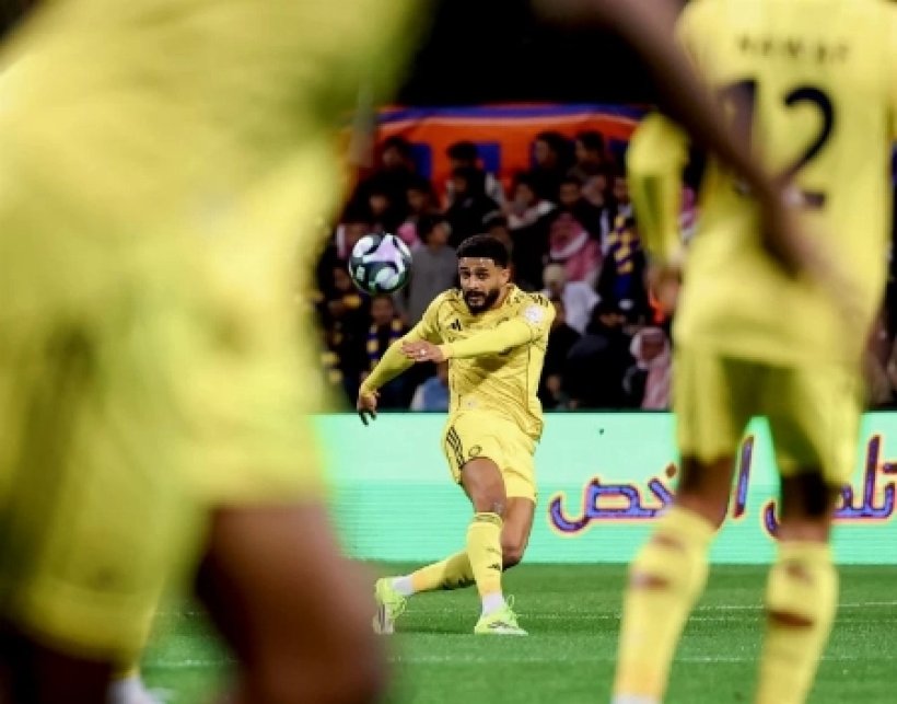 عبدالإله العمري يكسر سلسلة الشباك النظيفة للنصر في دوري روشن