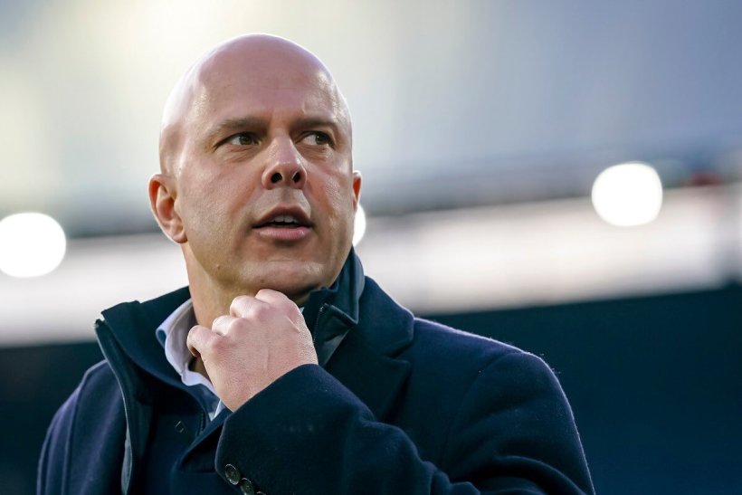 آرني سلوت: شغفي بكرة القدم يتذكر برشلونة الماضي.. والبريميرليغ تفتقد متعتها