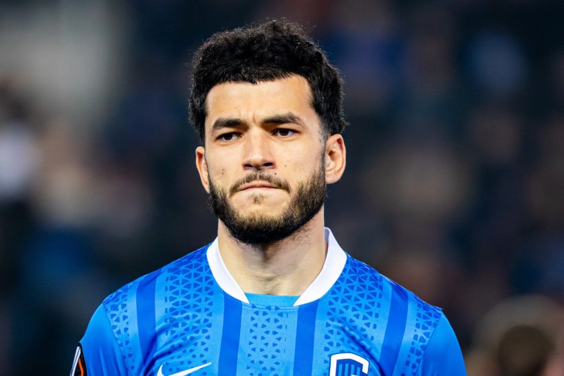 آيندهوفن وأياكس يستقطبان اهتمام زكريا الواحدي بعد تألقه الملفت مع جينك