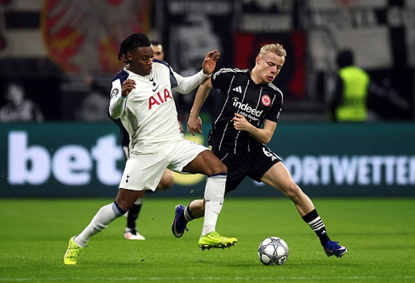 توتنهام يواجه عقوبات صارمة بسبب تصرفات عنصرية لجماهيره