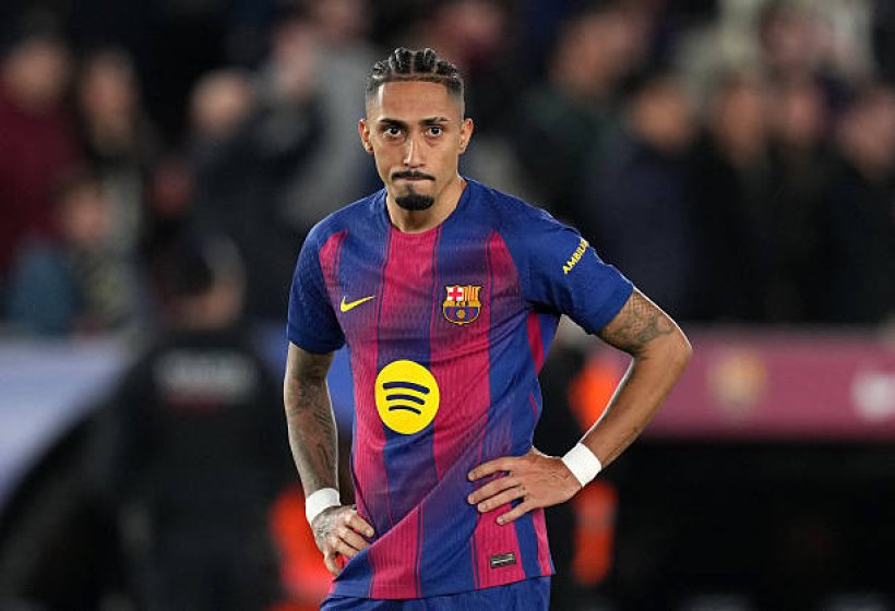 رافينيا يعبر عن فخره بأداء برشلونة رغم الخروج من كأس الملك