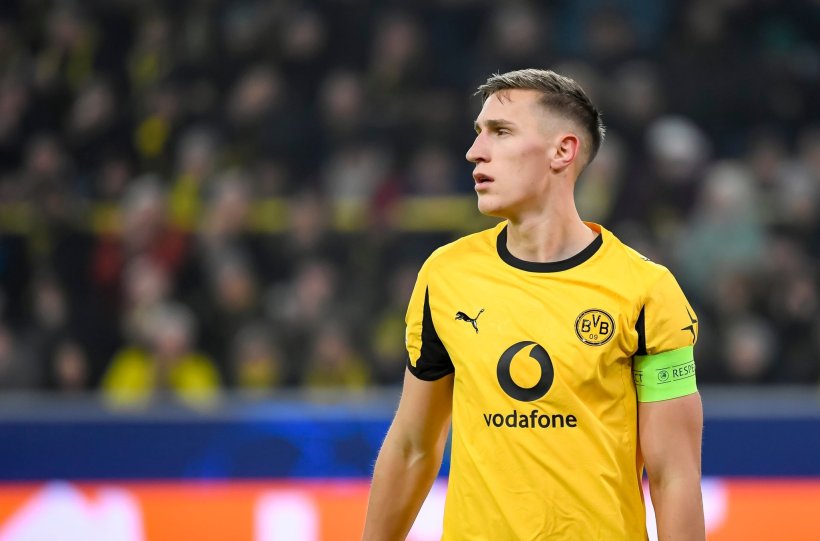 بوروسيا دورتموند يدعم قرار شلوتربيك في مفاوضات مستقبله الرياضي