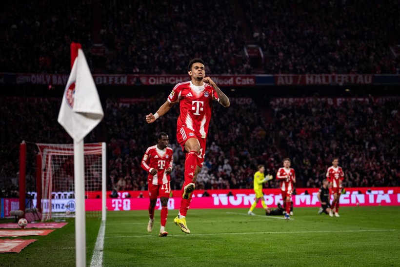 بايرن ميونيخ يواصل الهيمنة ويكتسح مونشنغلادباخ برباعية في الدوري الألماني