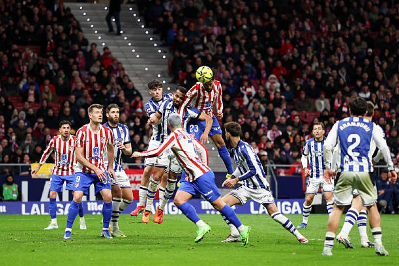 أتلتيكو مدريد ينتزع انتصارًا مثيرًا من ريال سوسيداد في الجولة 27 من الدوري الإسباني