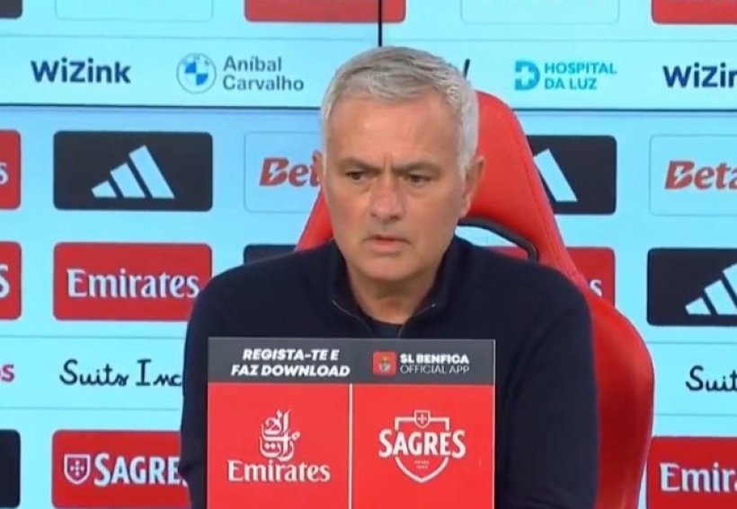 جدل كبير يحيط بمورينيو بعد طرده: هل يعتبر خائناً لتدريبه بنفيكا؟