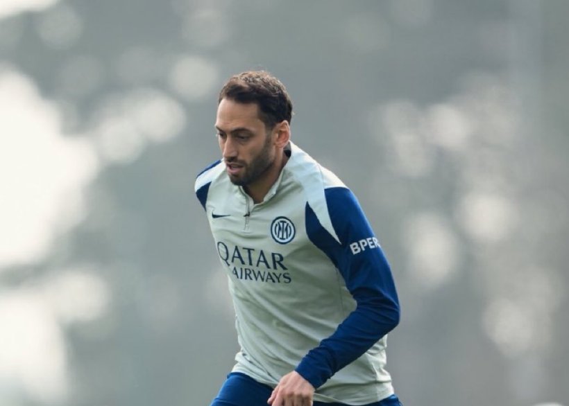 إنتر ميلان يُعلن حالة هاكان تشالهانوغلو بعد إصابة خفيفة