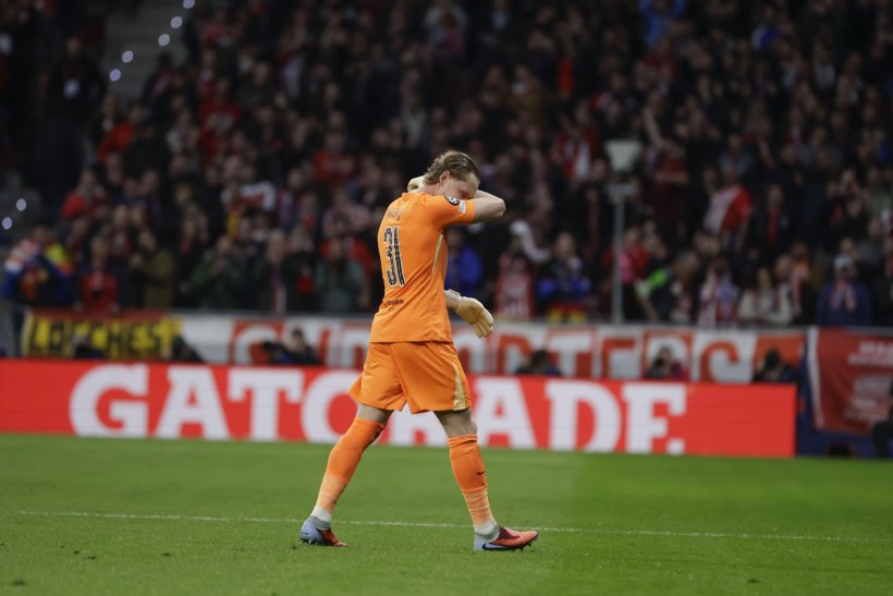 لحظة إنسانية رائعة: جماهير أتلتيكو مدريد تُثني على حارس توتنهام أنطونين كينسكي بعد استبداله