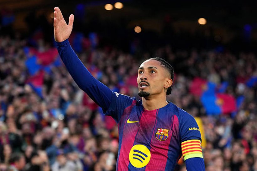 رافينيا يتحدث عن دعم الجماهير ويستعرض أهداف برشلونة بعد فوز ساحق على نيوكاسل