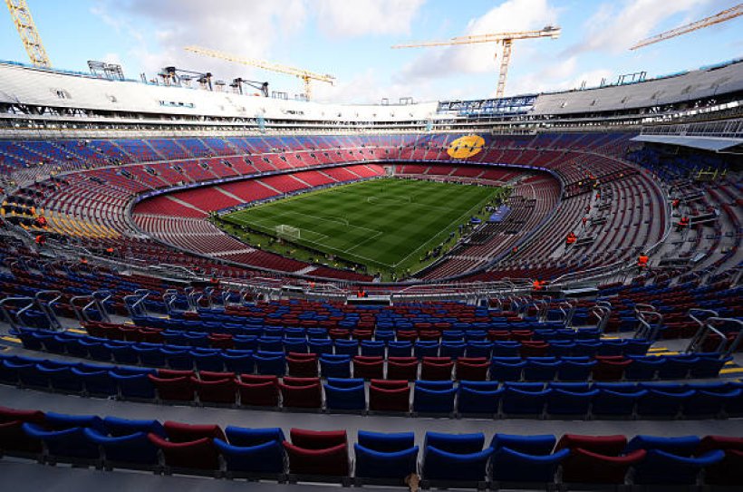 أزمة رؤية المرمى في ملعب كامب نو: شكاوى الجماهير وحلول مقترحة