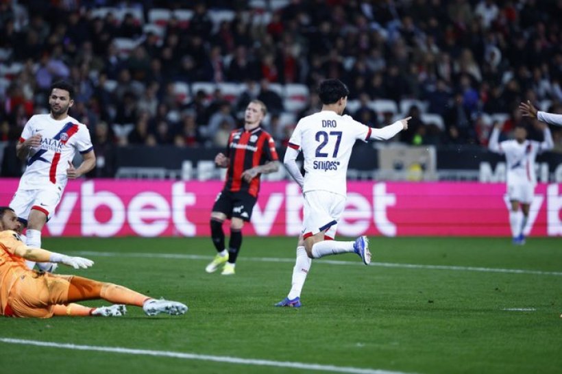 باريس سان جيرمان يهيمن على نيس بفوز ساحق في الدوري الفرنسي