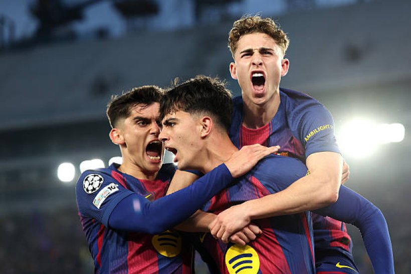 برشلونة يعيد النظر في عقود جيرارد مارتن ومارك بيرنال لتعزيز الفريق