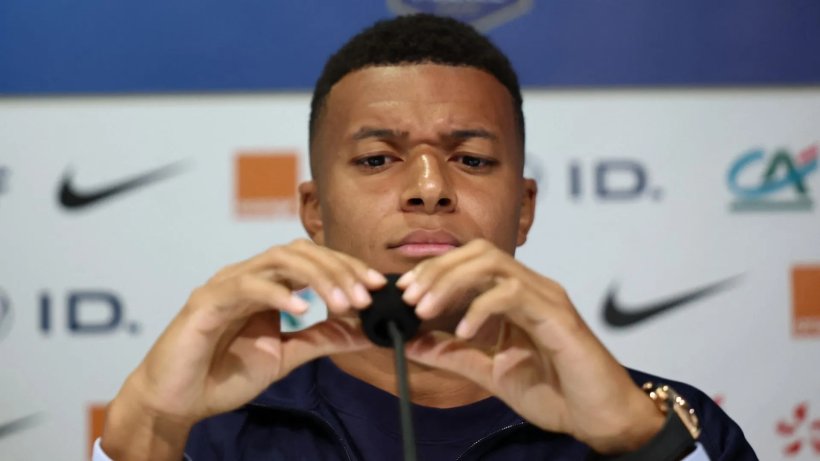 كيليان مبابي ينفي الشائعات حول إصابته ويستعد لمواجهة البرازيل المثيرة