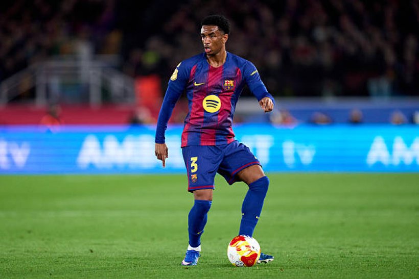 أليخاندرو بالدي يشعل اهتمام أندية الدوري الإنجليزي وبرشلونة يتمسك به بقوة