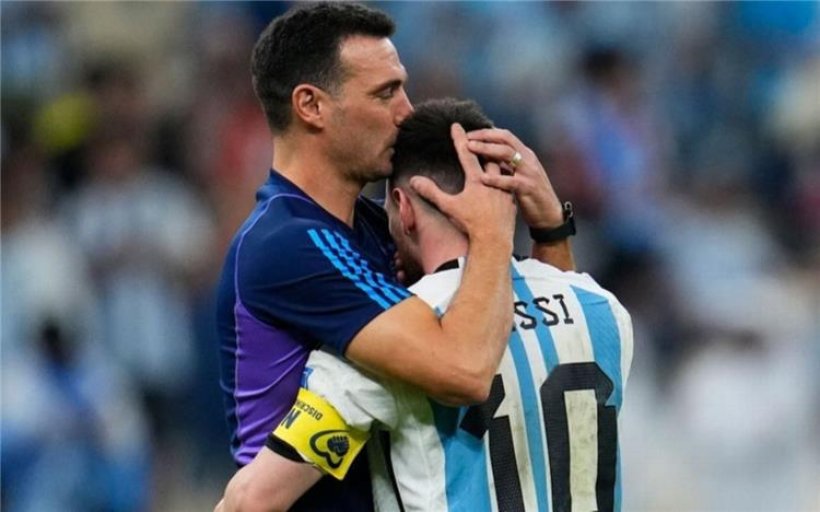 ميسي يثير الجدل حول مستقبله قبل كأس العالم 2026 وسكالوني يؤكد الدعم الكامل