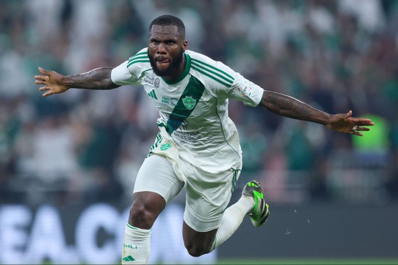 يوفنتوس يدرس ضم كيسي رغم الفجوة الكبيرة في الراتب